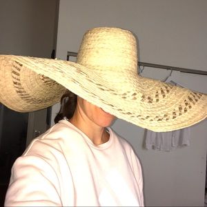 Extra large Beige straw hat